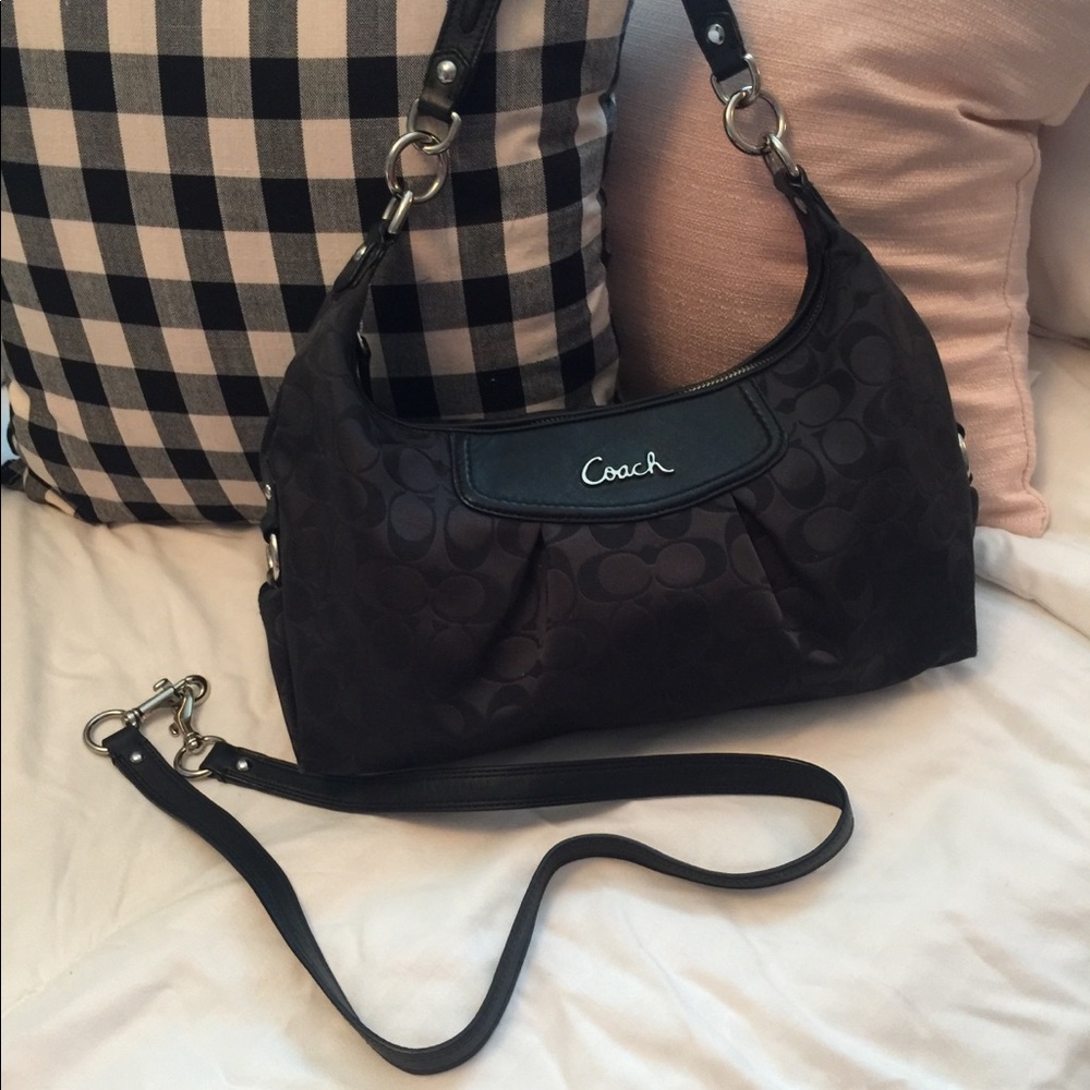 ♦️SOLD♦️ Authentic Coach Purse
